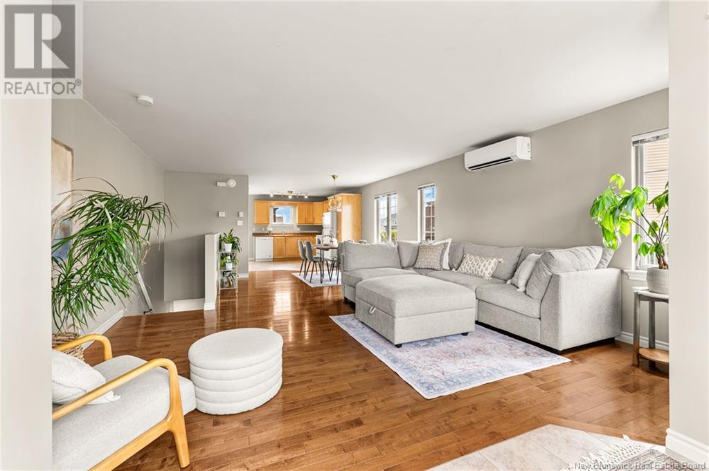 Property at 836 Bernard Street image 3
