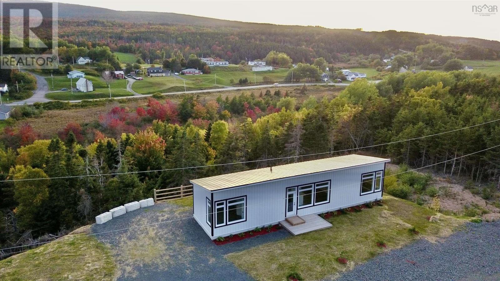 25 Parkdale Crescent, Inverness, Nova Scotia  B0E 1N0 - Photo 2 - 202501590