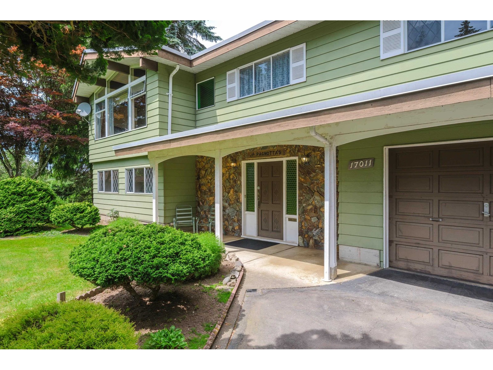 Property at 17011 94A AVENUE image 3