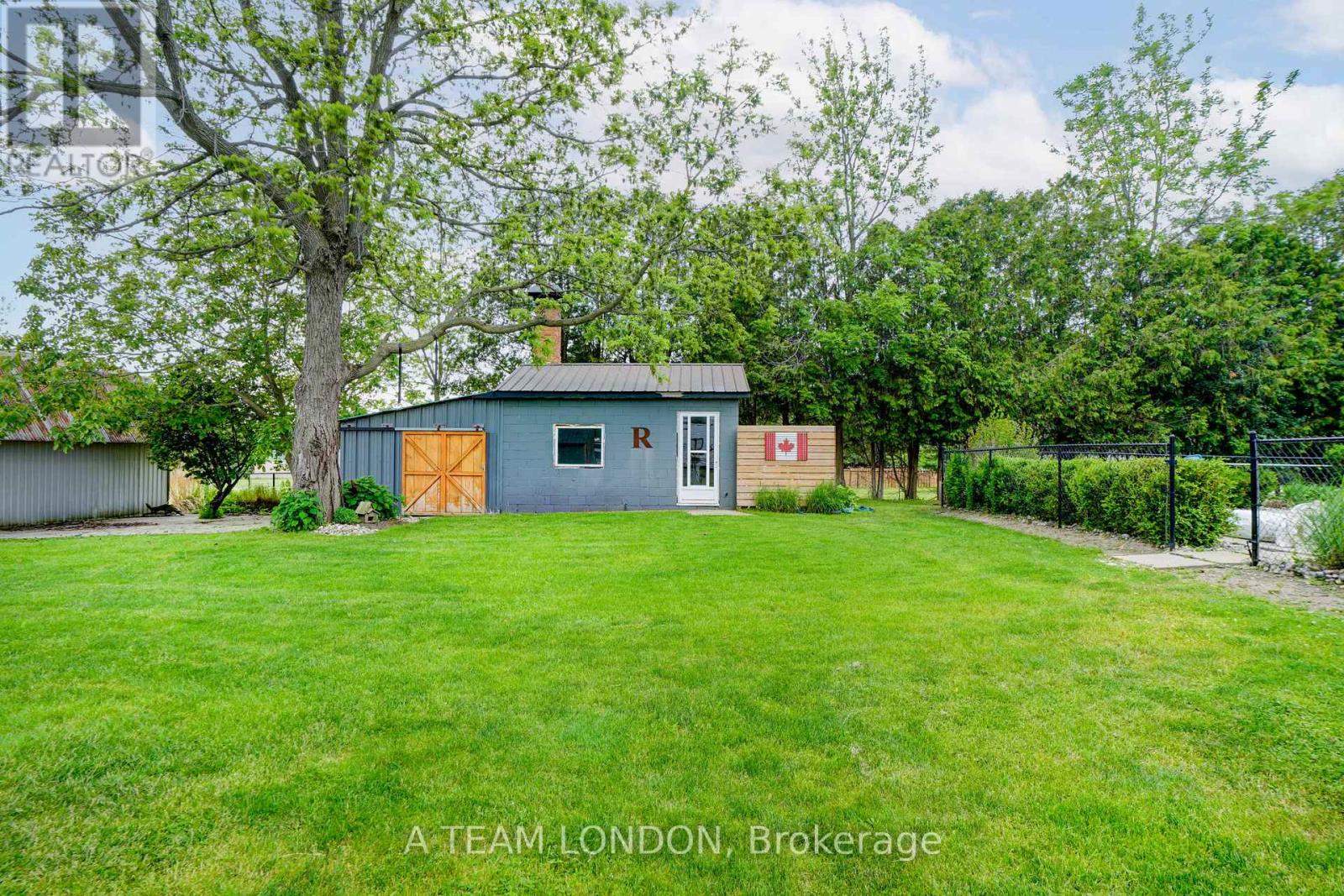 400 Second Street, Strathroy-Caradoc (Ne), Ontario  N7G 3H8 - Photo 20 - X12223795