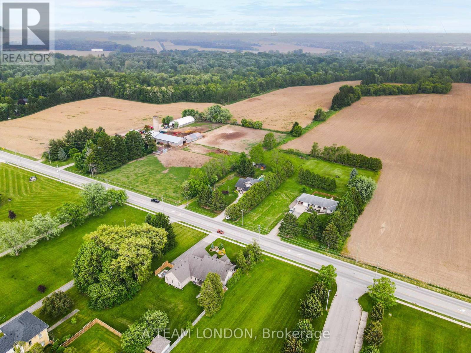 400 Second Street, Strathroy-Caradoc (Ne), Ontario  N7G 3H8 - Photo 24 - X12223795