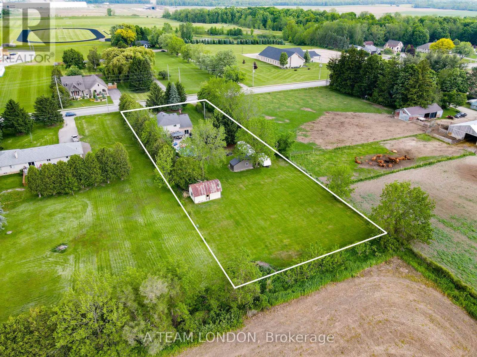 400 Second Street, Strathroy-Caradoc (Ne), Ontario  N7G 3H8 - Photo 30 - X12223795