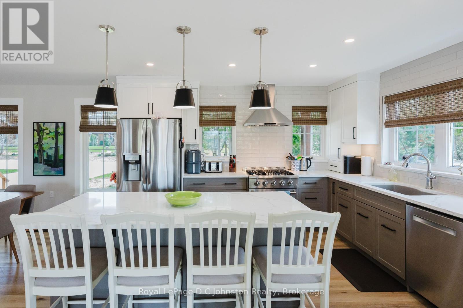 12 Hemlock Street, Saugeen Shores, Ontario N0H 2L0 - Photo 26 - X12117144