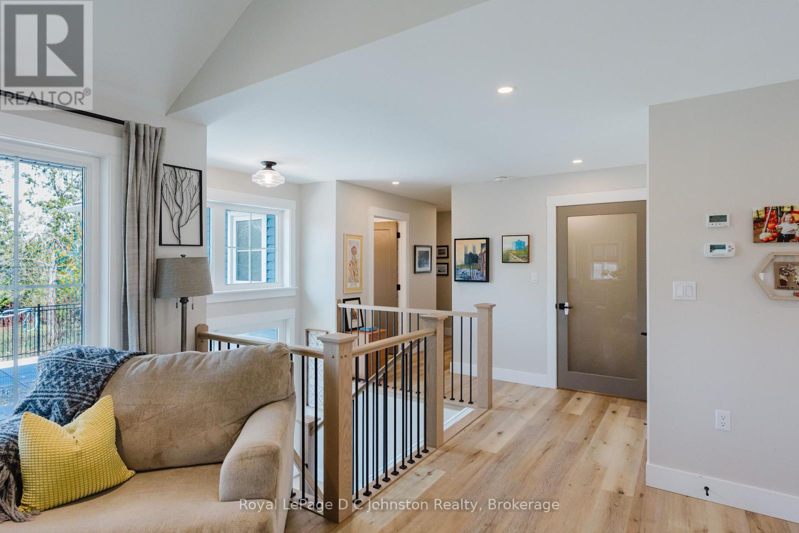 12 Hemlock Street, Saugeen Shores, Ontario N0H 2L0 - Photo 29 - X12117144