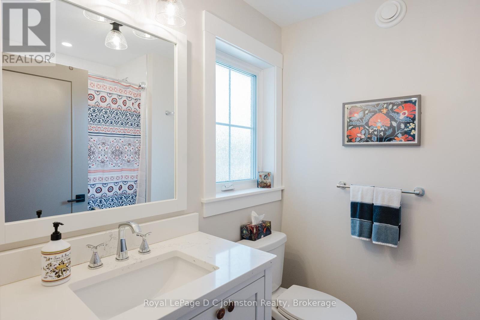 12 Hemlock Street, Saugeen Shores, Ontario N0H 2L0 - Photo 32 - X12117144