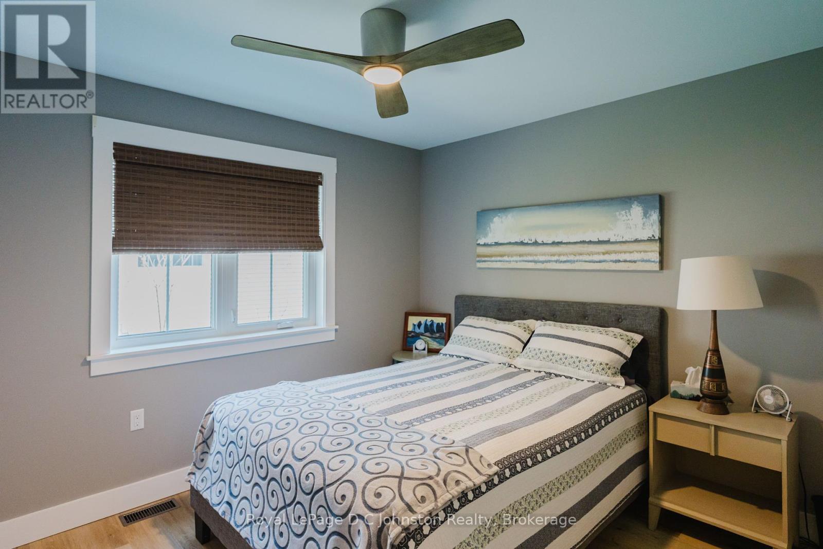 12 Hemlock Street, Saugeen Shores, Ontario N0H 2L0 - Photo 34 - X12117144