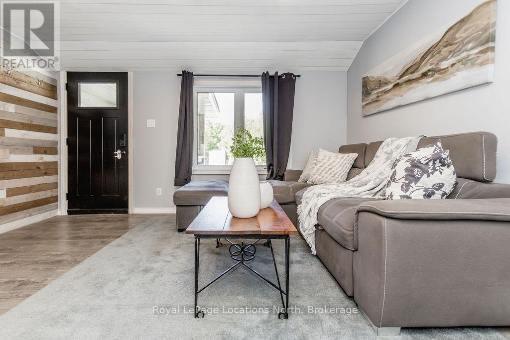 497 Oxbow Park Drive, Wasaga Beach, Ontario  L9Z 2T9 - Photo 7 - S12223859