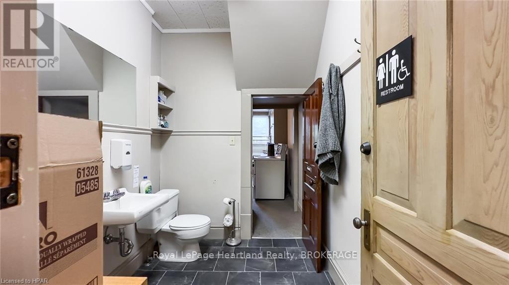 405 Queen St, North Huron (Blyth), Ontario  N0M 1H0 - Photo 27 - X10780940