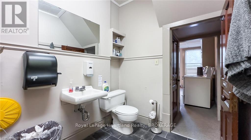 405 Queen St, North Huron (Blyth), Ontario  N0M 1H0 - Photo 28 - X10780940