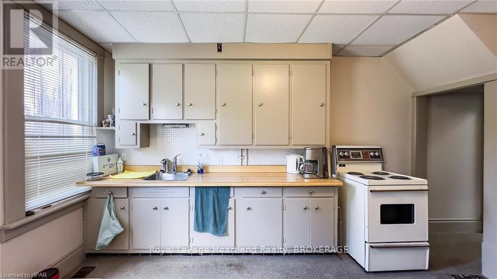 405 Queen St, North Huron (Blyth), Ontario  N0M 1H0 - Photo 43 - X10780940