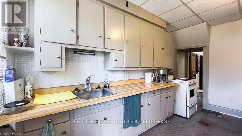 405 Queen St, North Huron (Blyth), Ontario  N0M 1H0 - Photo 44 - X10780940