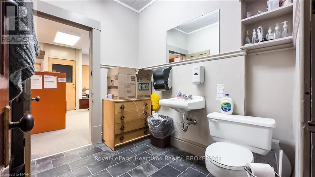 405 Queen St, North Huron (Blyth), Ontario  N0M 1H0 - Photo 46 - X10780940
