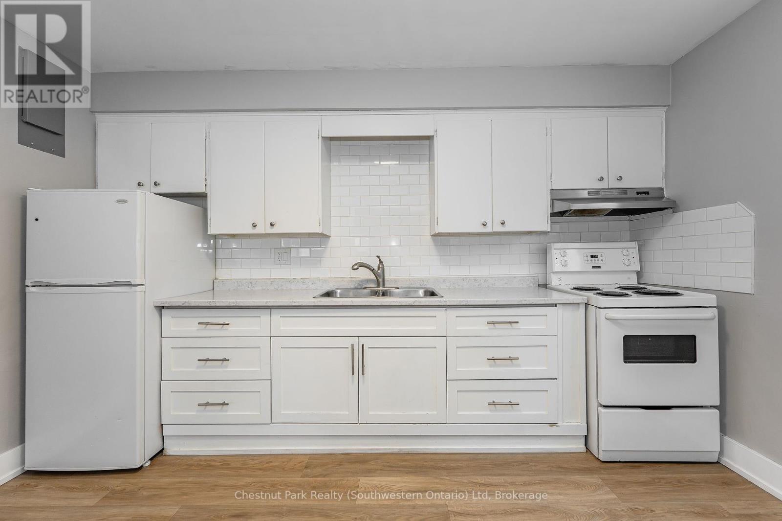 201 Alma Street N, Guelph, Ontario  N1H 5X9 - Photo 31 - X12223950