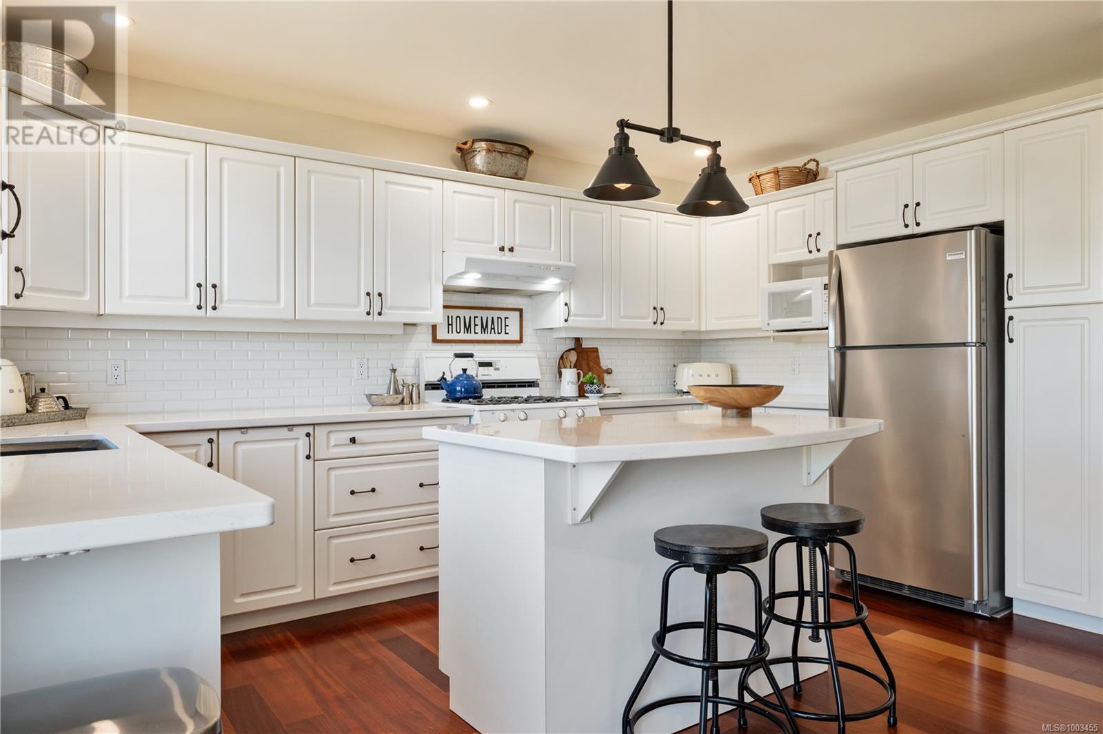 Property at 5351 Highridge Pl image 3