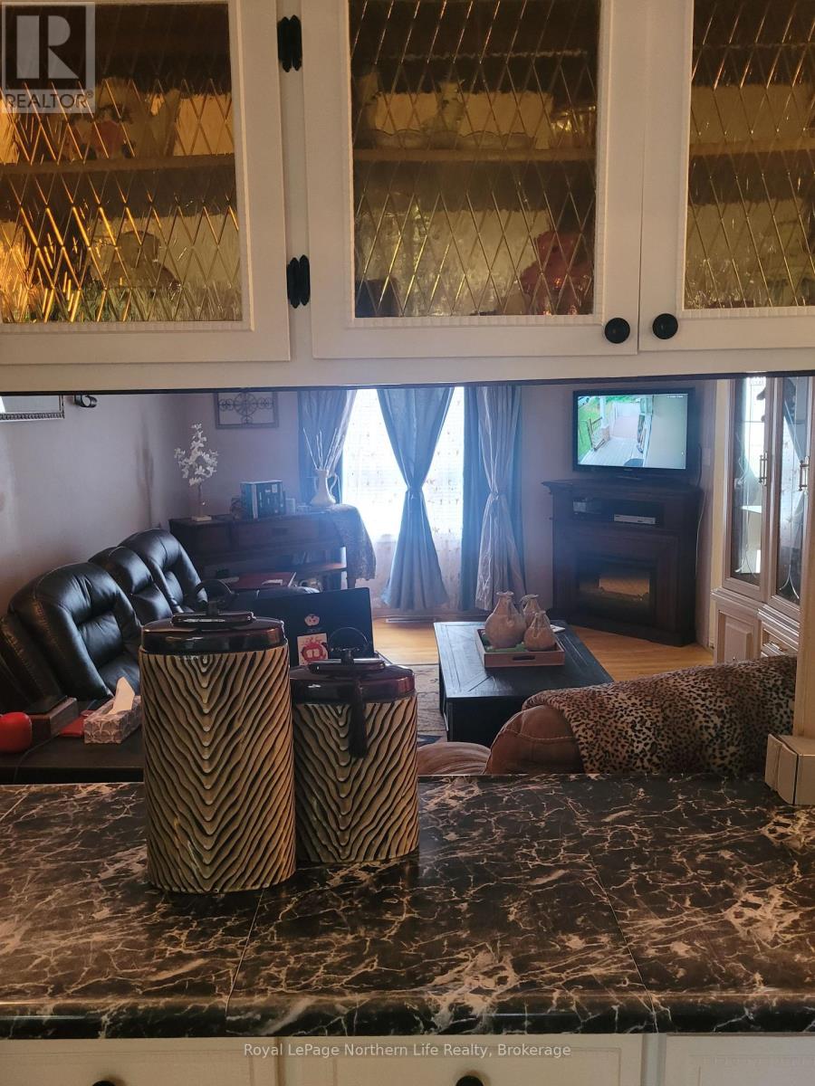 550 Division Street, Mattawa, Ontario  P0H 1V0 - Photo 10 - X12223911