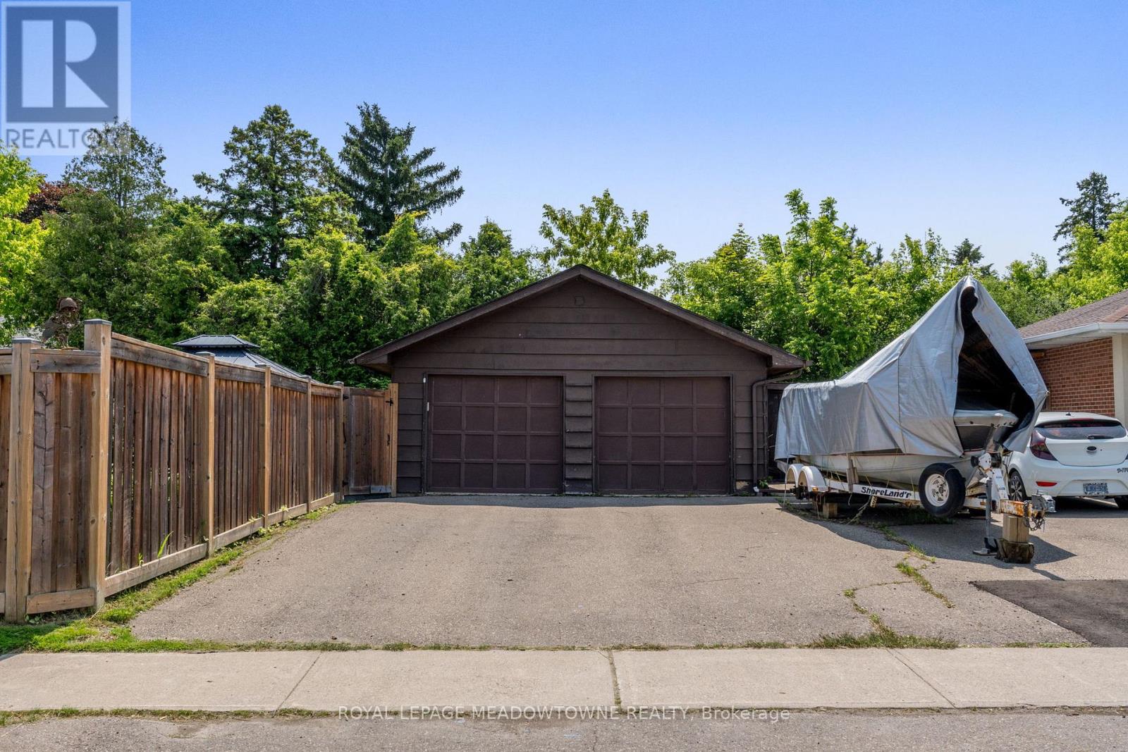 Property at 30 LESBURY AVENUE image 2