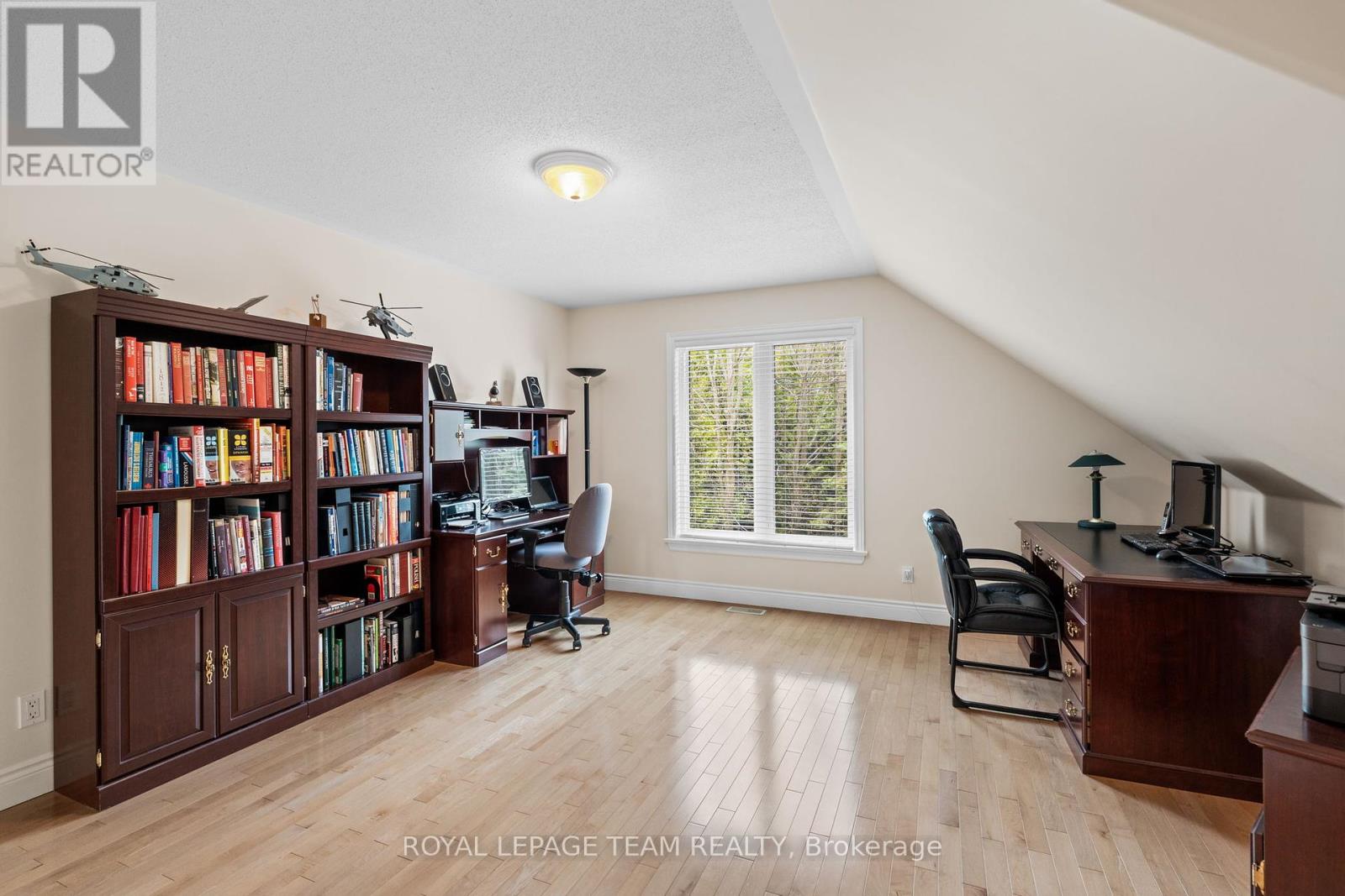 6005 Earlscourt Crescent, Ottawa, Ontario  K4M 1K2 - Photo 26 - X12148738