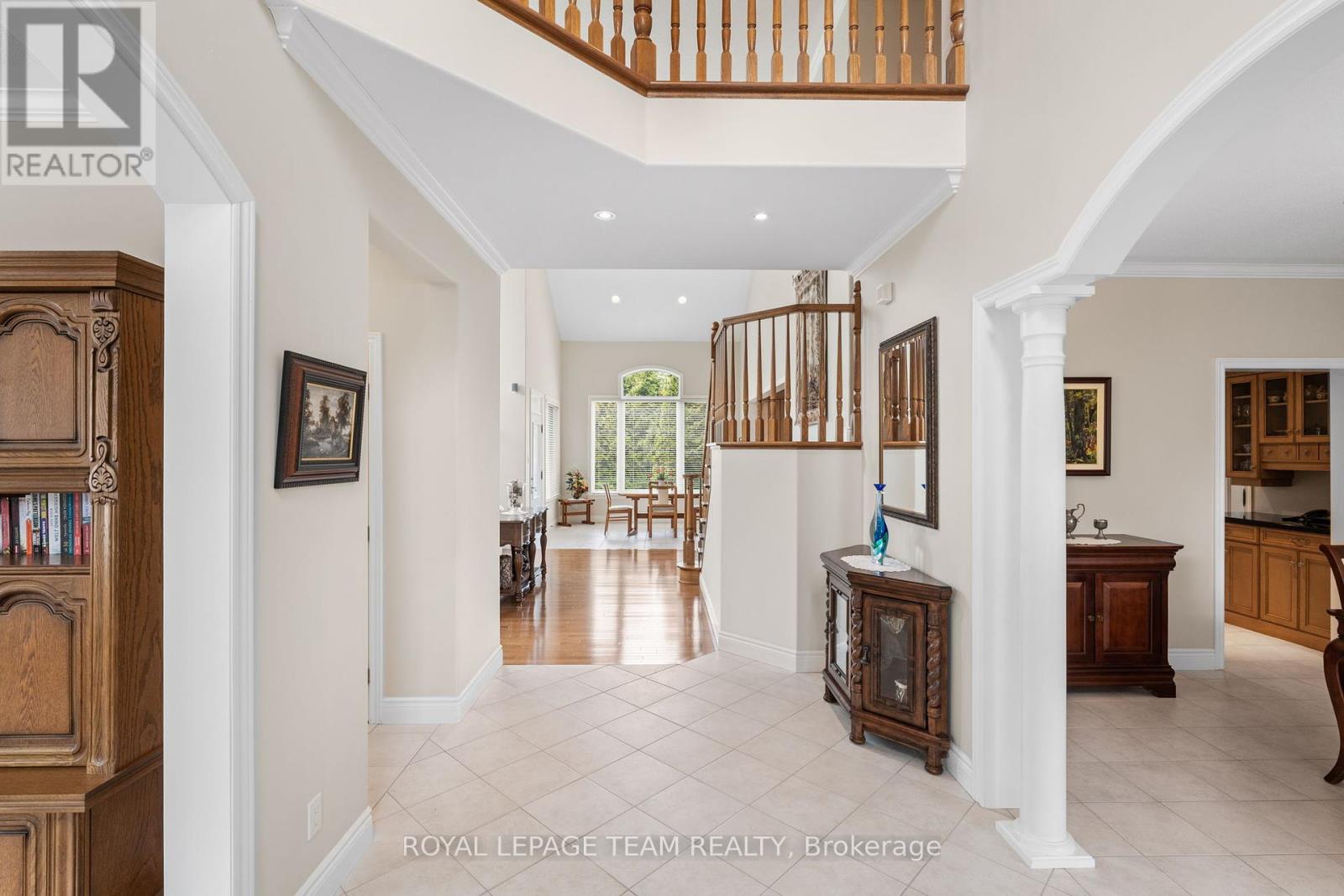 Property at 6005 EARLSCOURT CRESCENT image 4