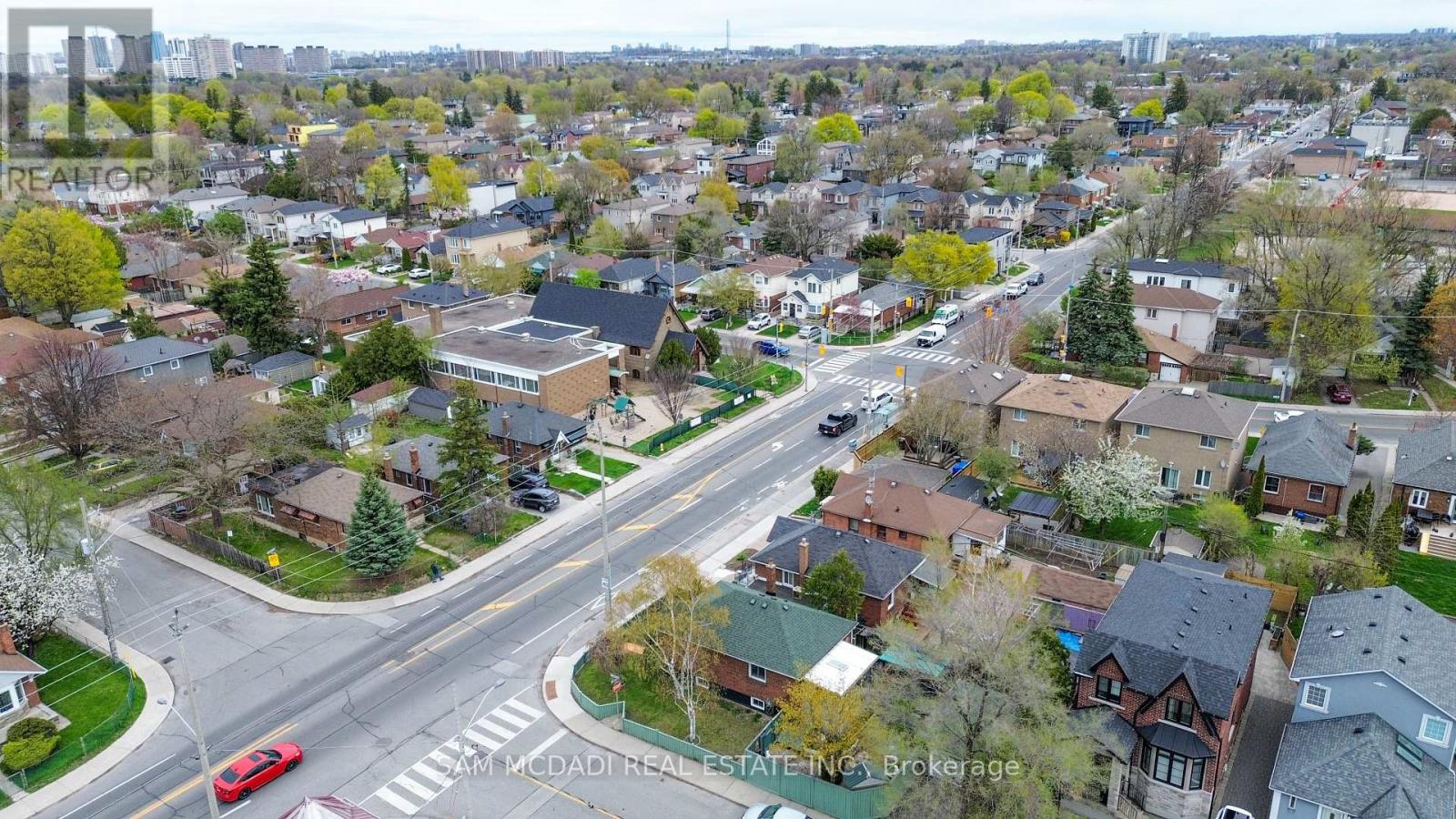 Property at 319 COSBURN AVENUE image 4