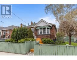 319 COSBURN AVENUE, Toronto, Ontario