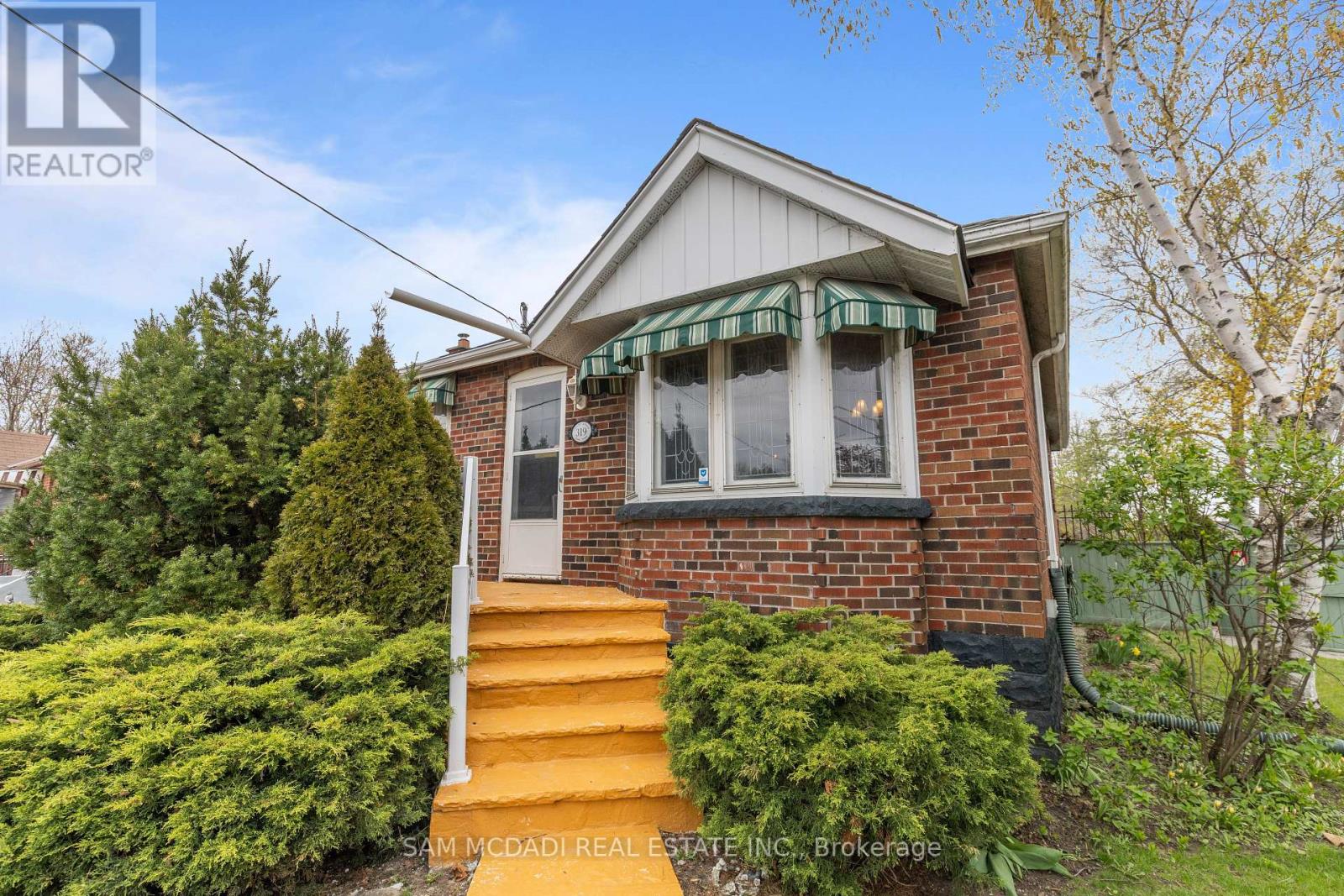 319 Cosburn Avenue, Toronto, Ontario  M4J 2N1 - Photo 6 - E12129831