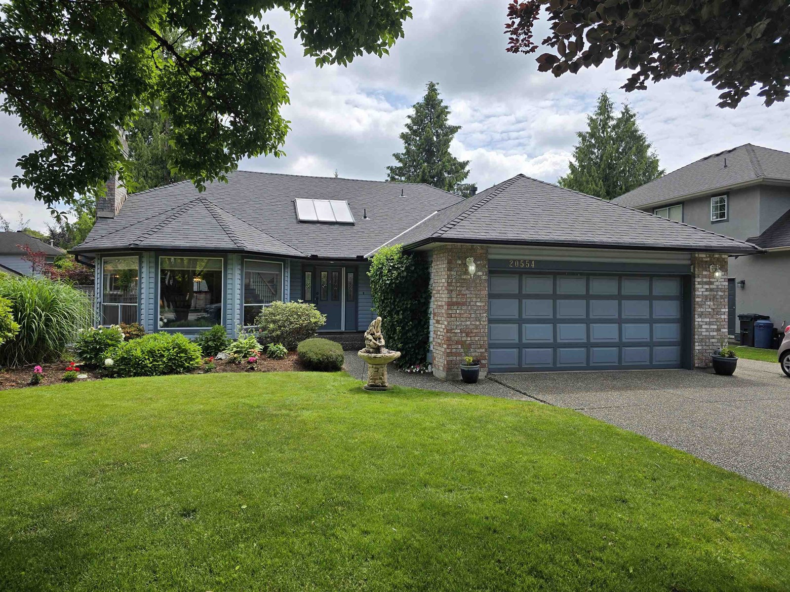 Property at 20554 96B AVENUE image 1