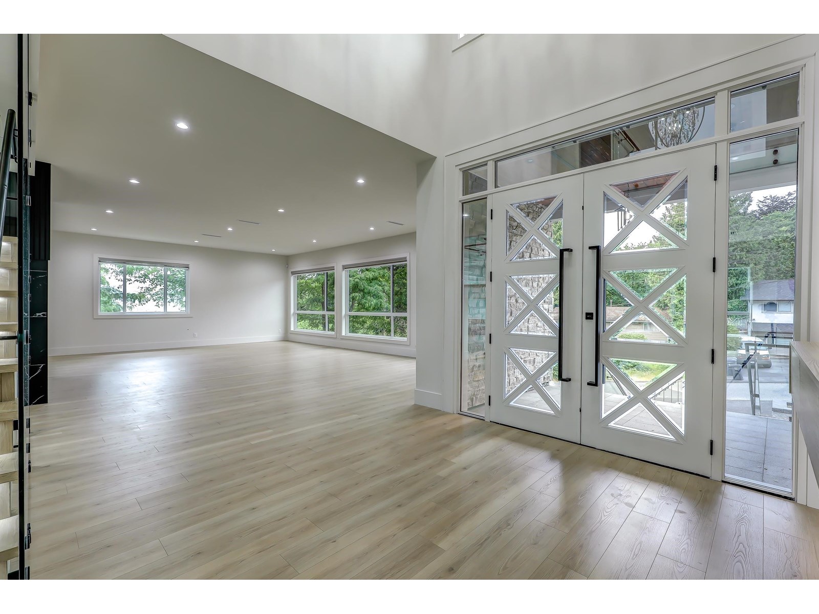 Property at 11525 140 STREET image 2