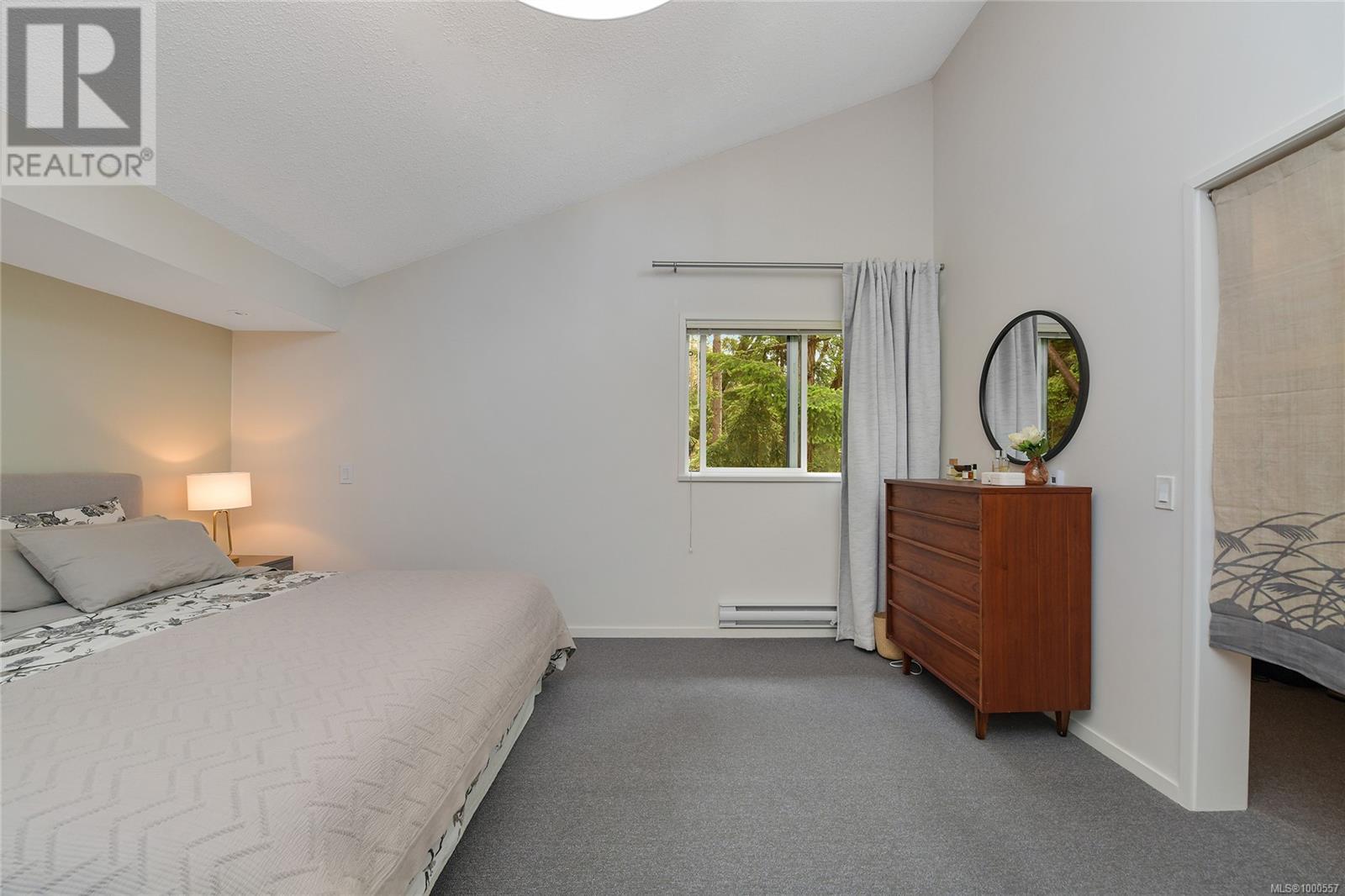 Property at 297 Wood Dale Dr image 2