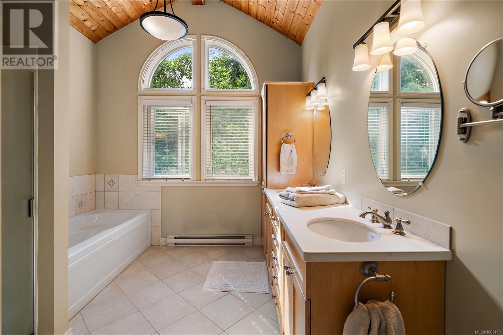 3 Mckenzie Cres, Piers Island, British Columbia  V8L 5Y7 - Photo 30 - 1003418