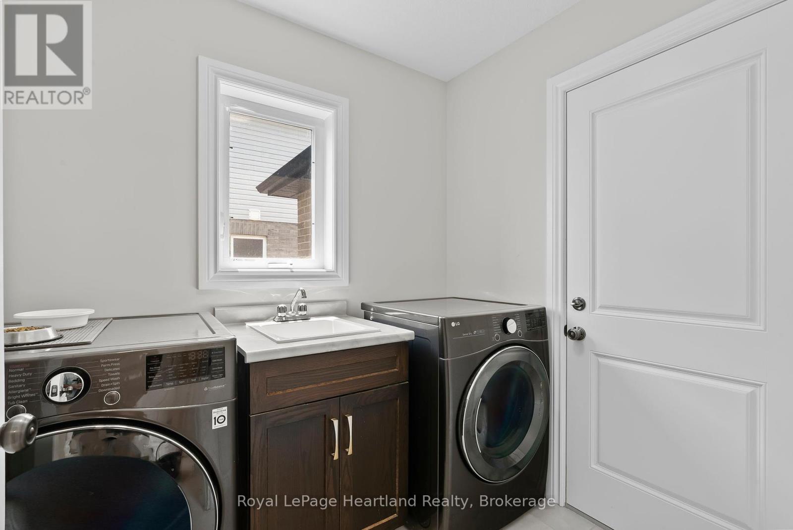 97 Forbes Crescent, North Perth, Ontario  N4W 0B4 - Photo 28 - X12219523