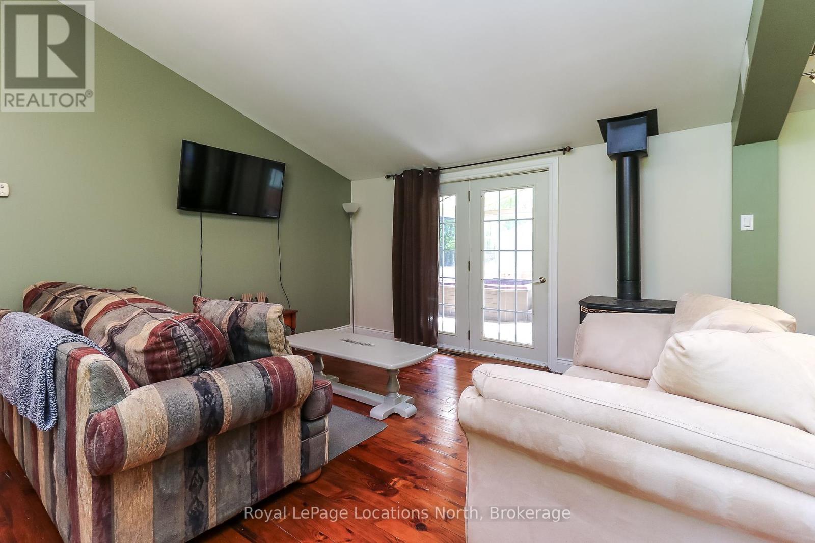 2198 Champlain Road, Tiny, Ontario  L9M 0C4 - Photo 13 - S12177997