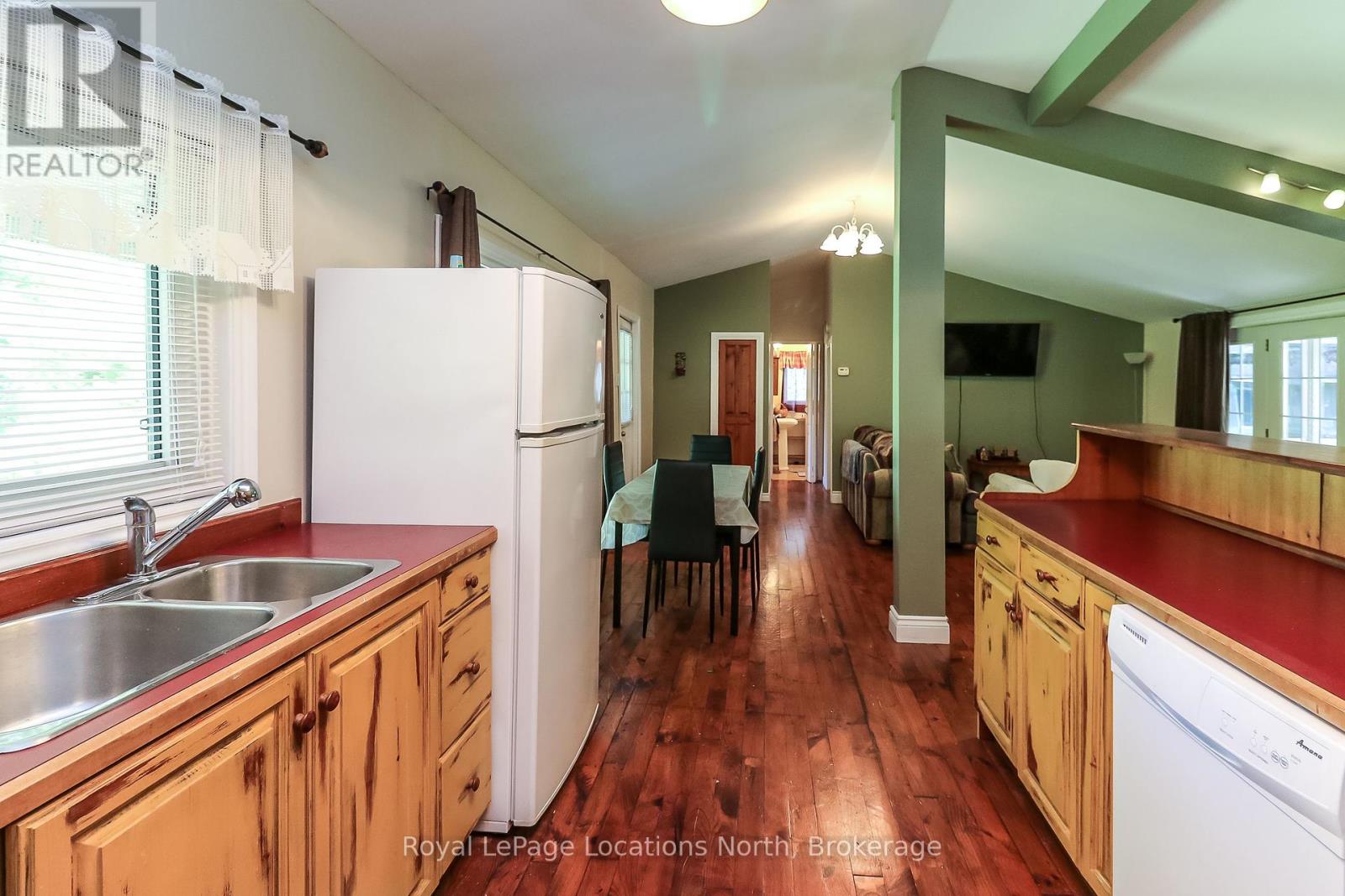 2198 Champlain Road, Tiny, Ontario  L9M 0C4 - Photo 17 - S12177997