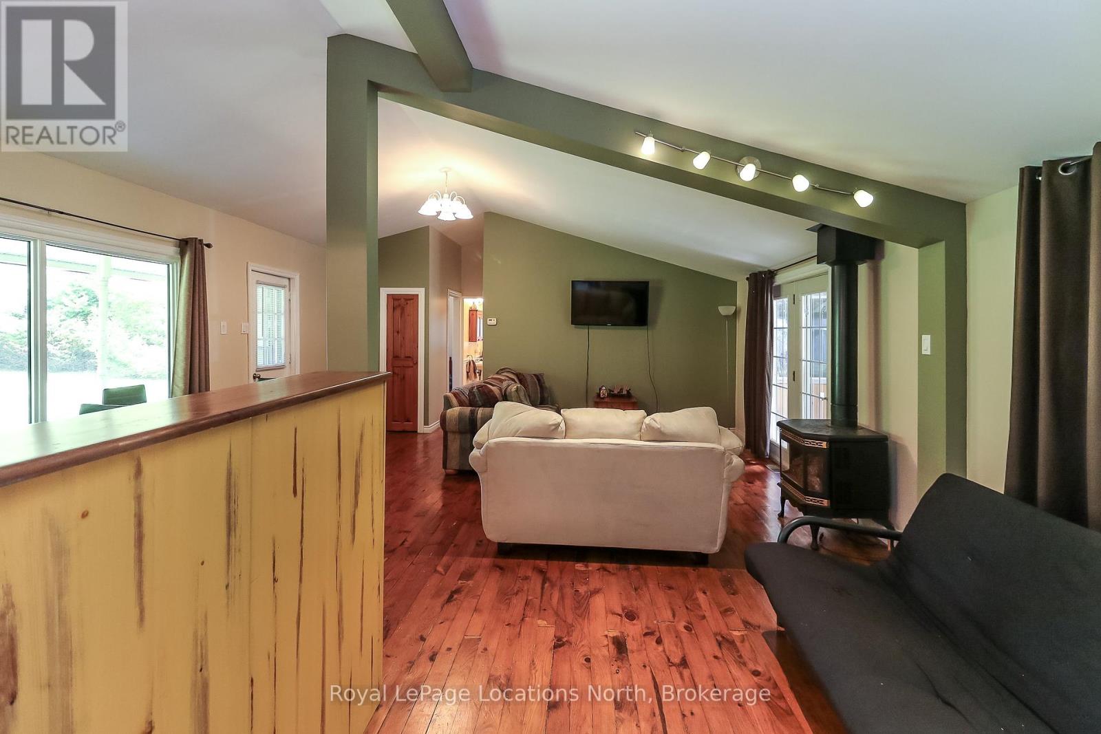 2198 Champlain Road, Tiny, Ontario  L9M 0C4 - Photo 19 - S12177997