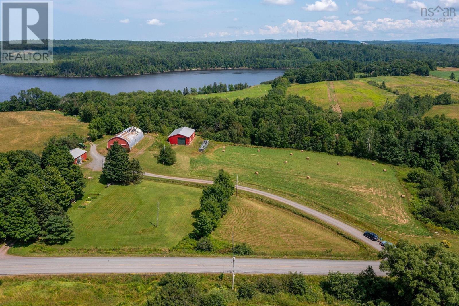 284 Alma Road, Alma, Nova Scotia  B0K 2A0 - Photo 2 - 202418089