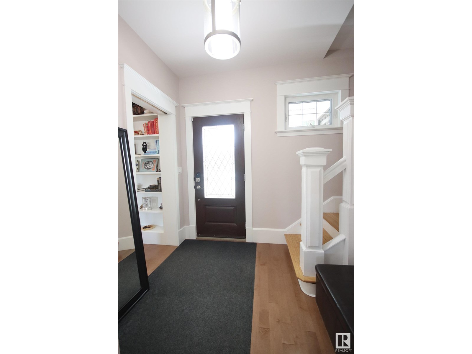 Property at 10944 89 AV NW image 3