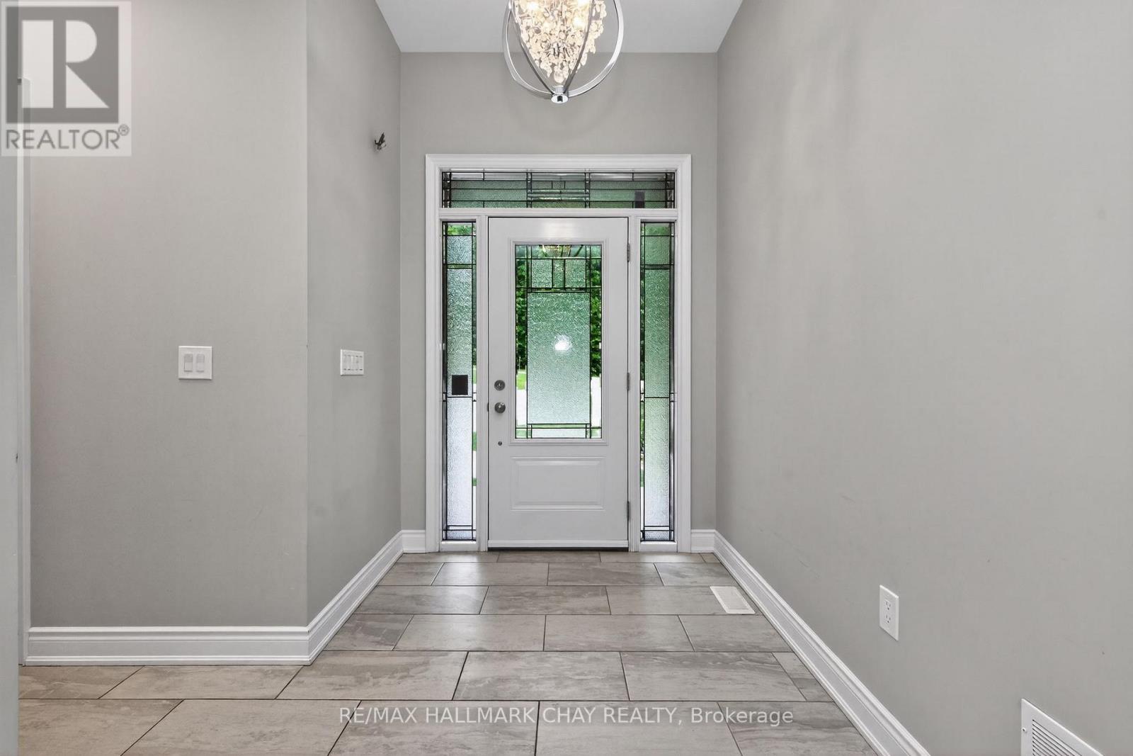 Property at 2 TIMBERLAND COURT S image 5