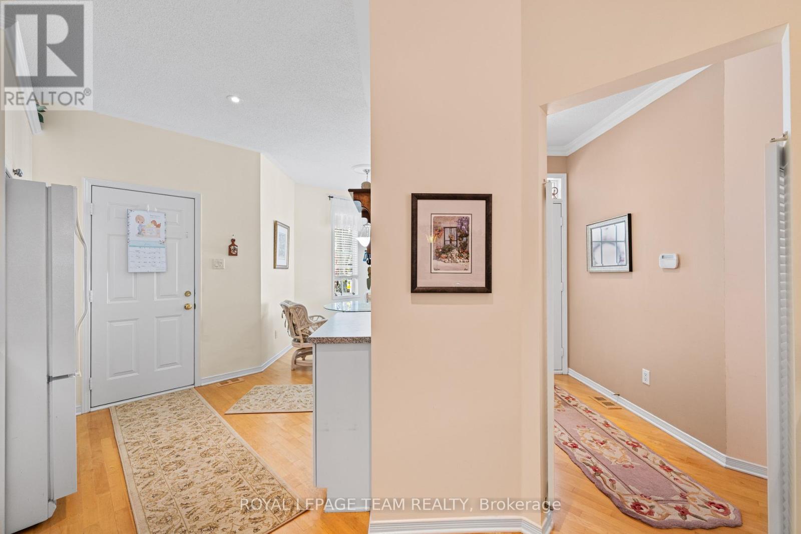 25 Trump Avenue, Ottawa, Ontario  K2C 4A7 - Photo 13 - X12224132