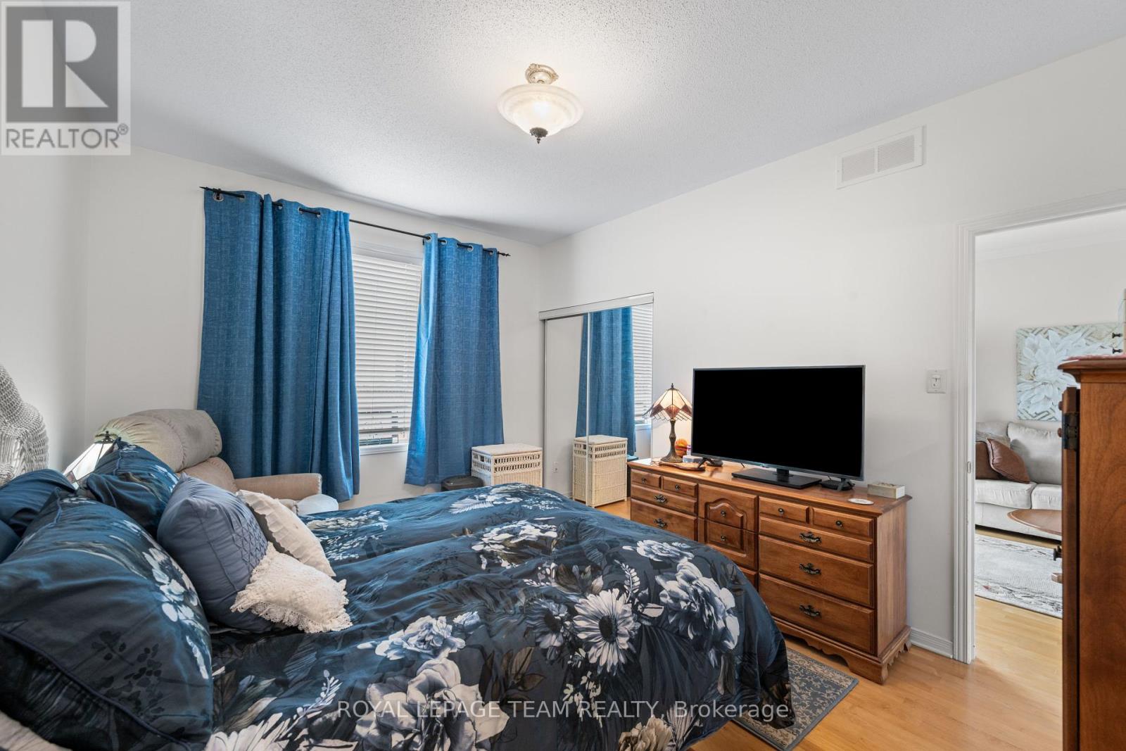 25 Trump Avenue, Ottawa, Ontario  K2C 4A7 - Photo 30 - X12224132