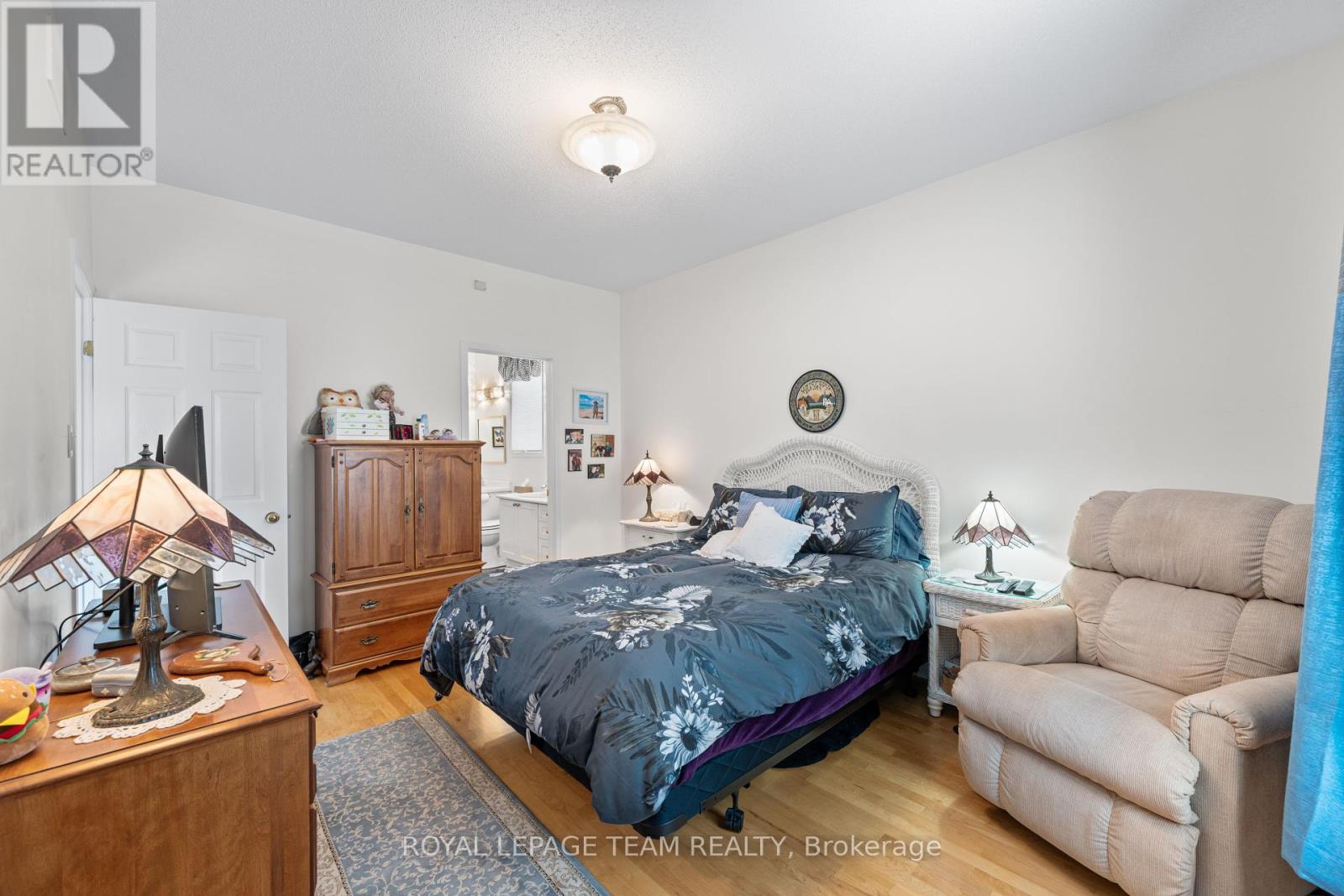 25 Trump Avenue, Ottawa, Ontario  K2C 4A7 - Photo 31 - X12224132