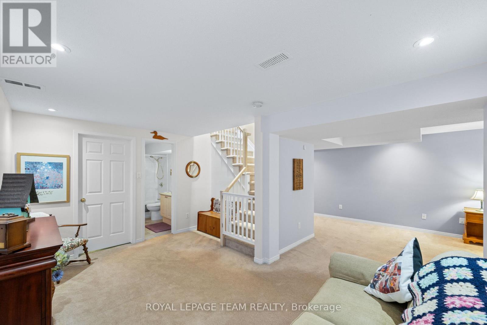 25 Trump Avenue, Ottawa, Ontario  K2C 4A7 - Photo 32 - X12224132