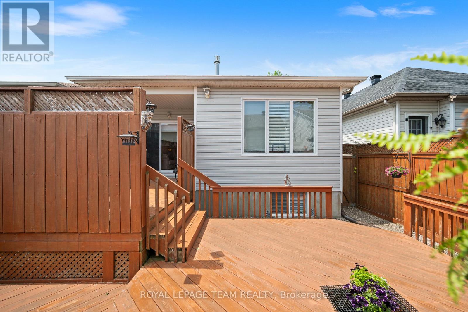 25 Trump Avenue, Ottawa, Ontario  K2C 4A7 - Photo 44 - X12224132