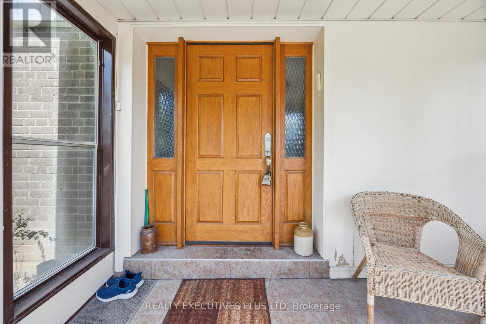 Property at 10 PERGOLA ROAD image 3
