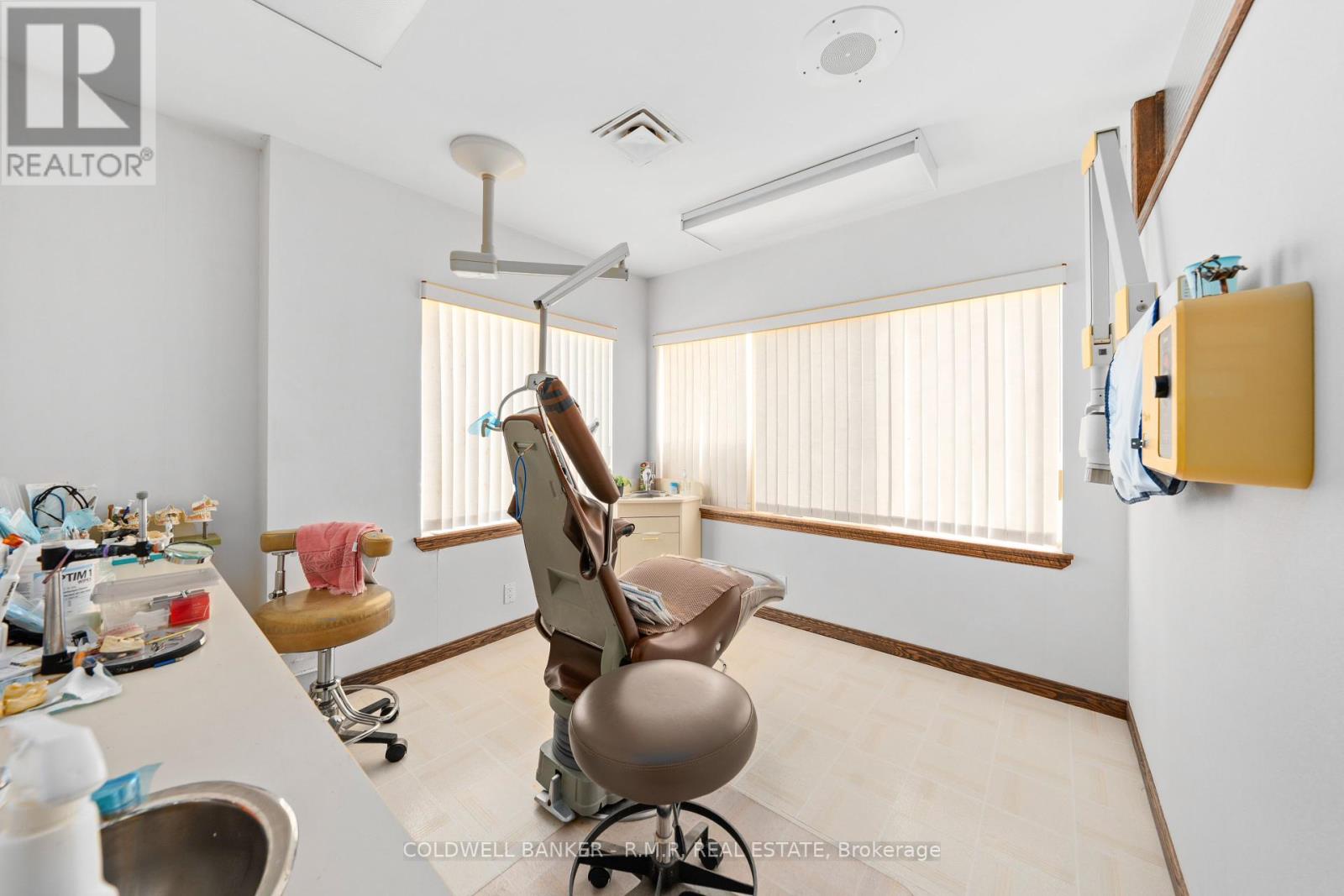 702 King Street W, Oshawa, Ontario  L1J 2L3 - Photo 13 - E12224199