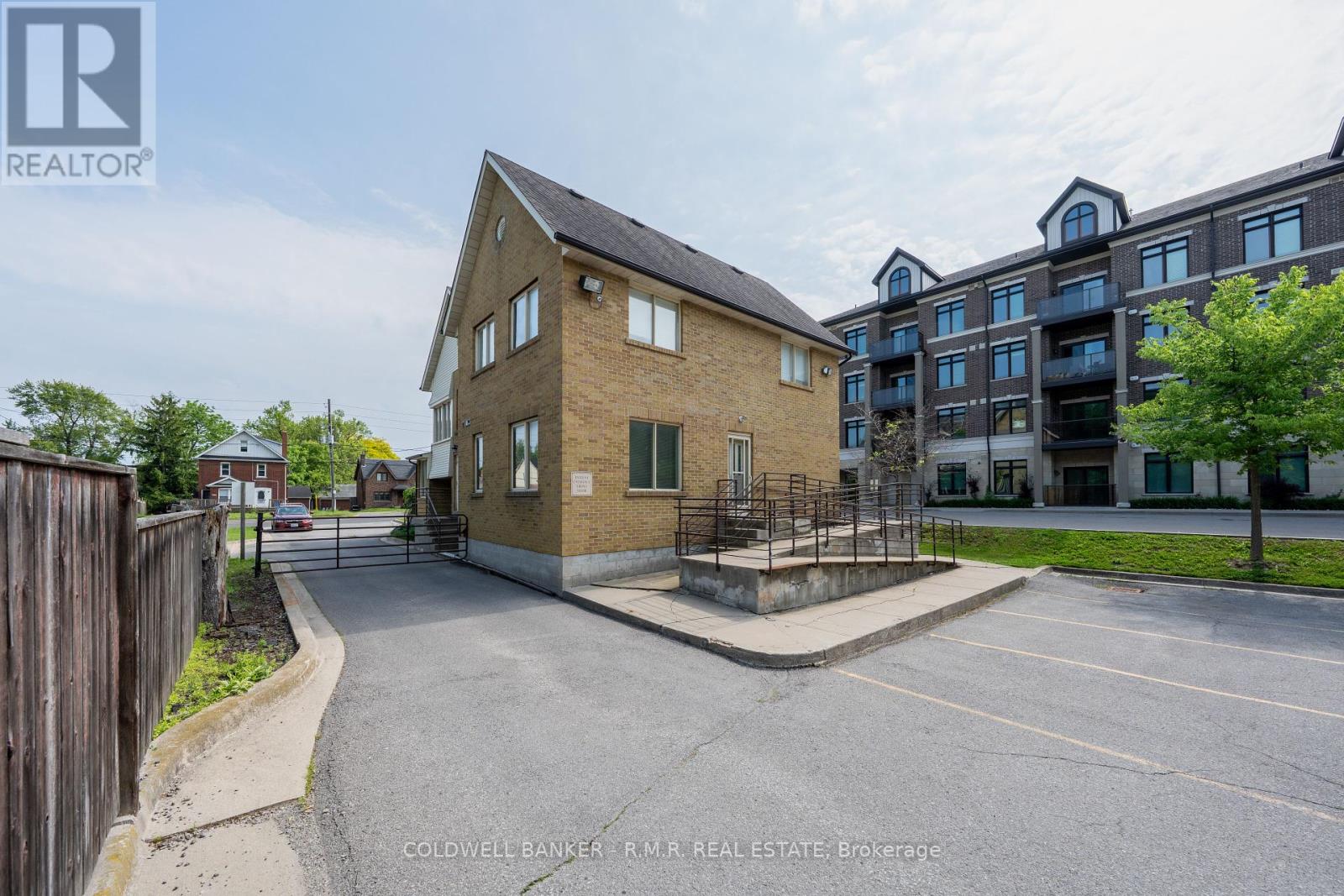 702 King Street W, Oshawa, Ontario  L1J 2L3 - Photo 6 - E12224199