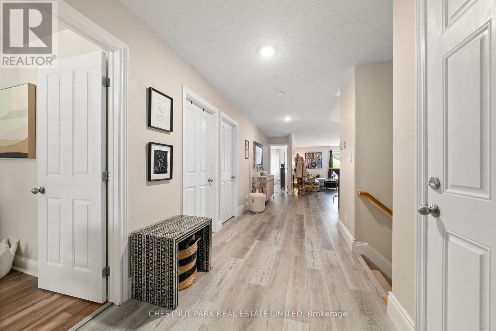 Property at 140 ISLANDVIEW DRIVE image 4