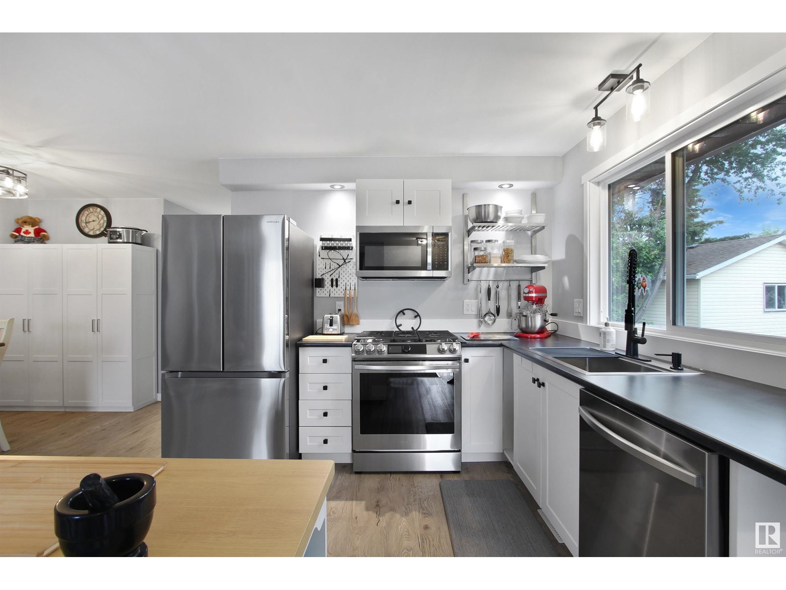 Property at 2014 5 AV image 5