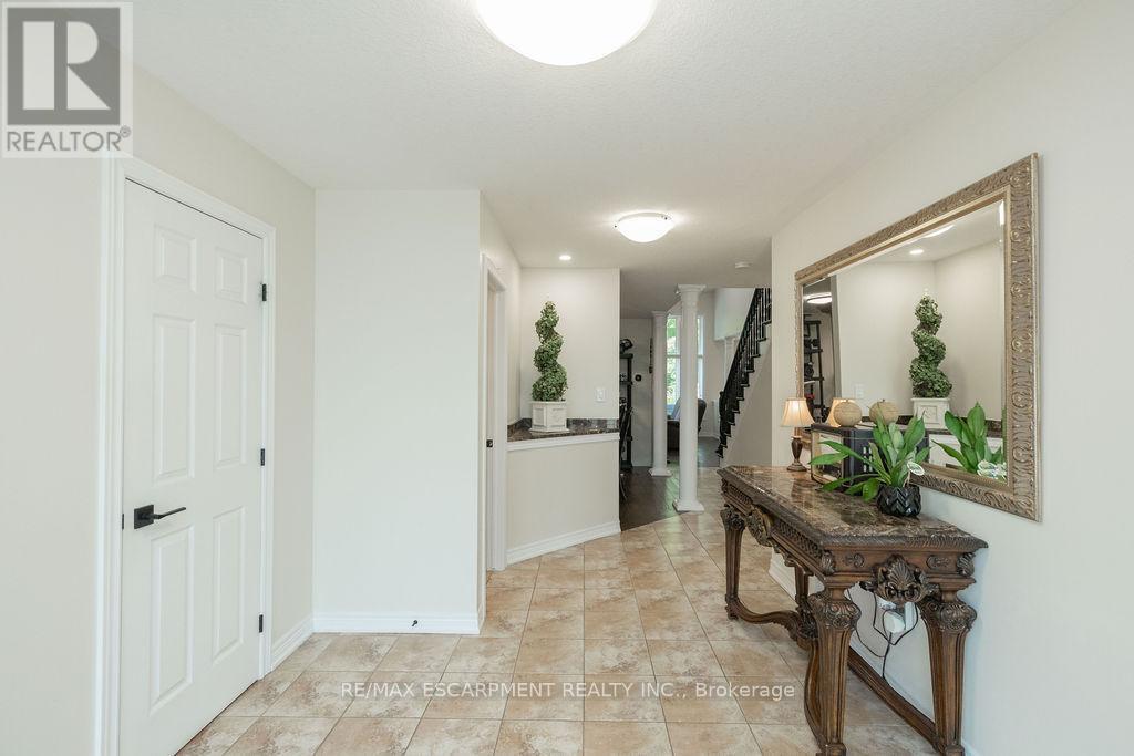 Property at 160 WILLS CRESCENT image 4