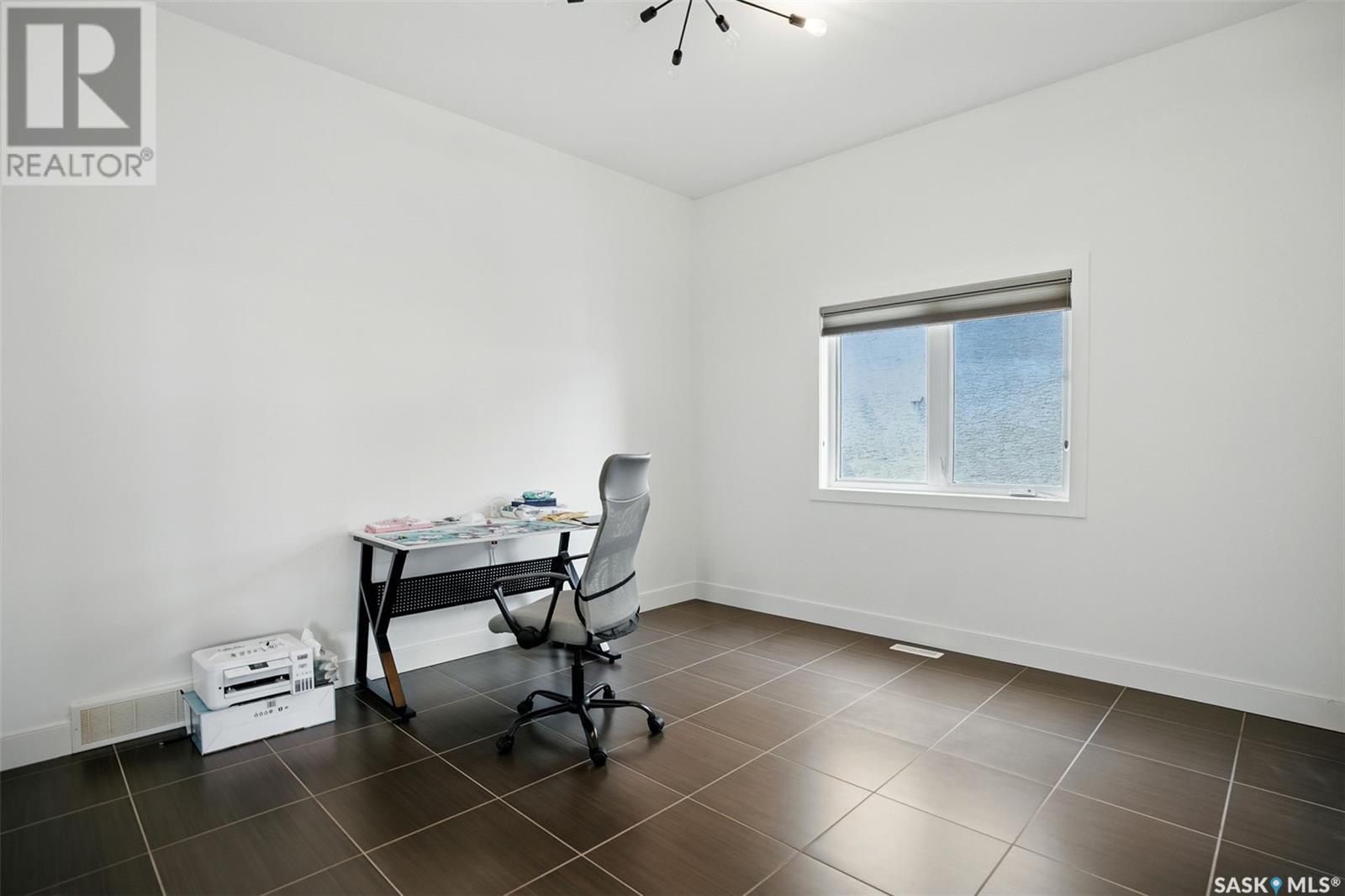 739 Beechdale Way, Saskatoon, Saskatchewan  S7V 0A5 - Photo 32 - SK009532