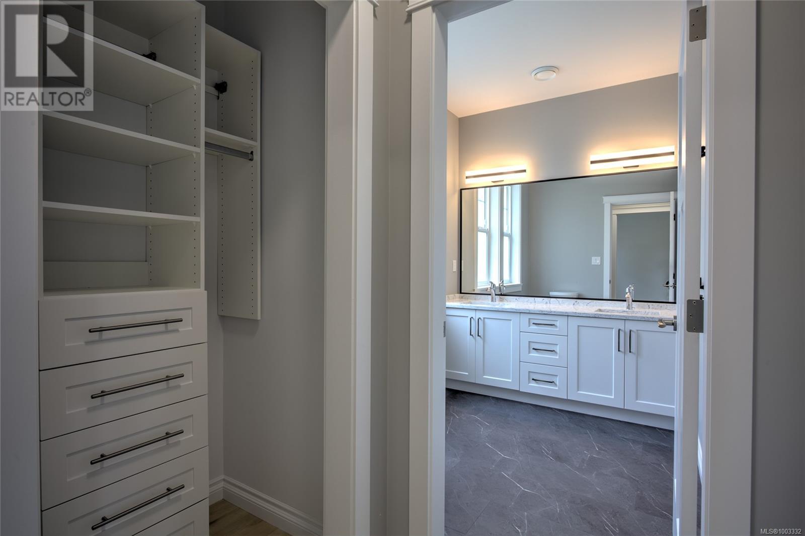 Property at 2036 Oakhill Pl image 4