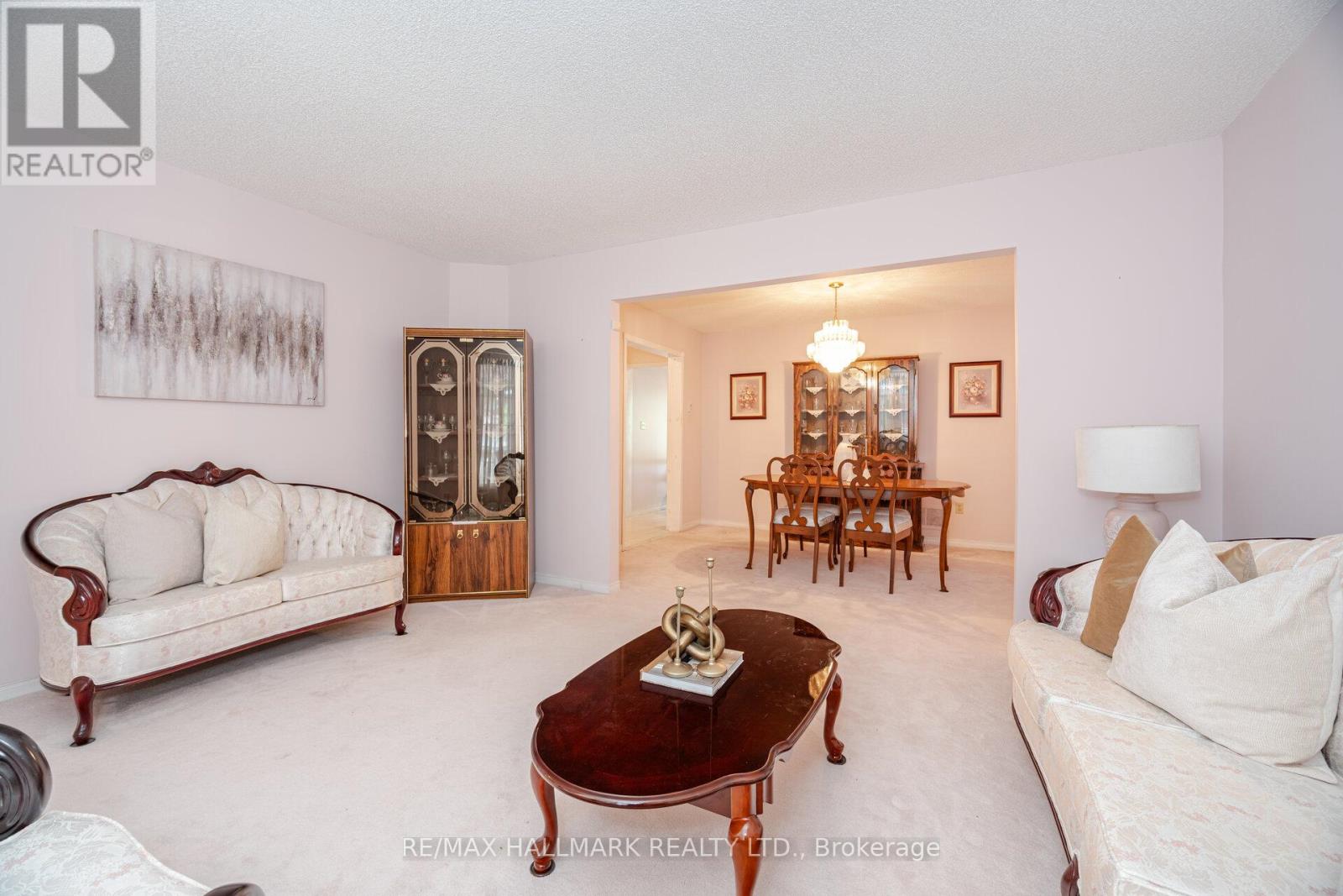 Property at 10 ILES STREET image 3